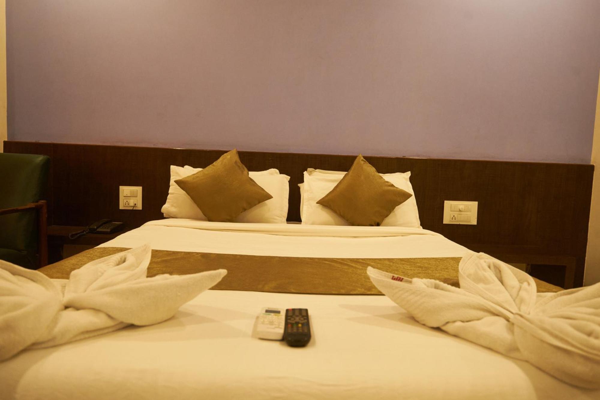 Hotel Pride Inn Shirdi Zewnętrze zdjęcie